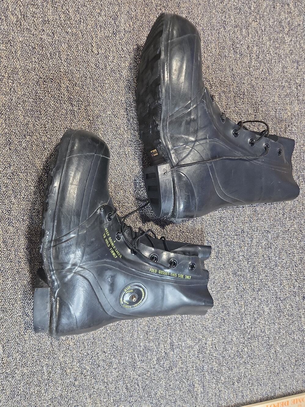 Vintage US Military Mickey Mouse Vapor Barrier Boots Men's 9R Black